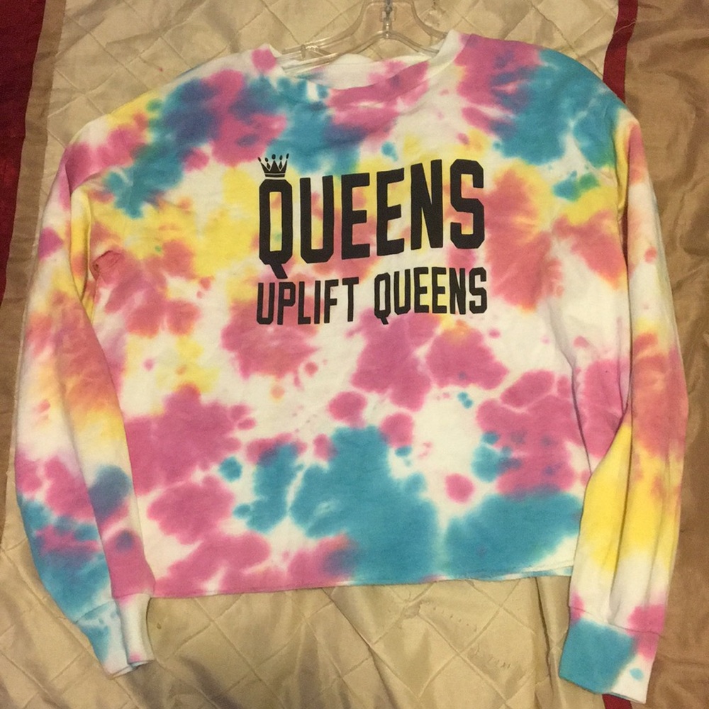 Long sleeve multi colored crop top.